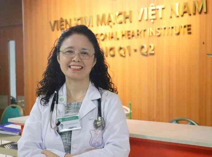 Nữ nhà khoa học nâng đỡ những trái tim 
