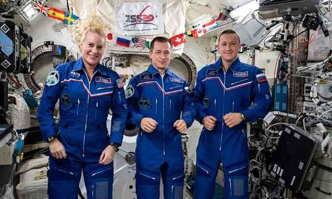 Phi hành gia bay về Trái Đất sau 6 tháng trên ISS
