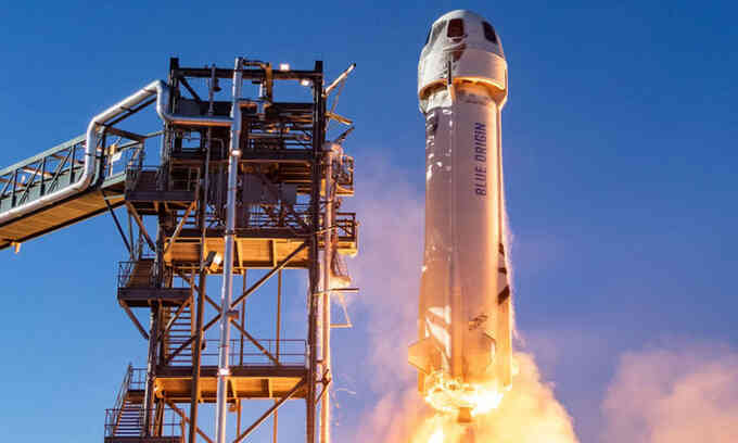 Vé du lịch vũ trụ cùng Jeff Bezos có giá 28 triệu USD