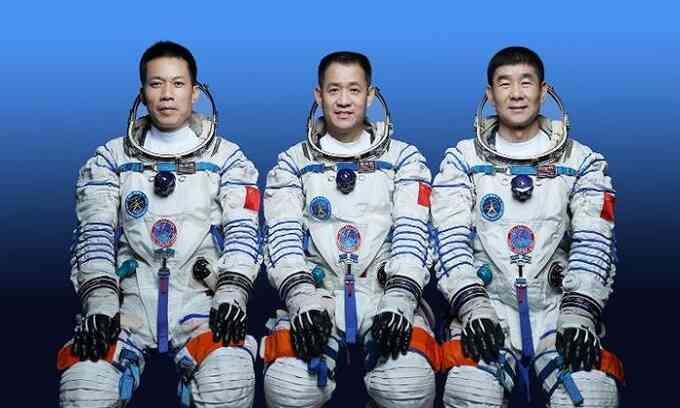 Trung Quốc phóng tàu chở 3 phi hành gia lên trạm Thiên Cung
