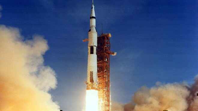 Kỷ niệm 52 năm ngày con tàu Apollo 11 hạ cánh lên Mặt trăng - 3