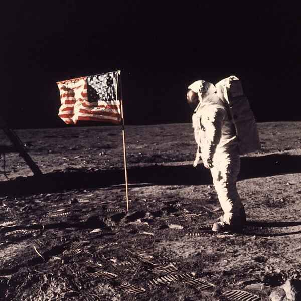 Kỷ niệm 52 năm ngày con tàu Apollo 11 hạ cánh lên Mặt trăng - 4