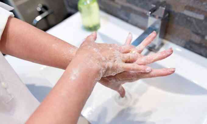 Hé lộ lý do cần rửa tay ít nhất 20 giây