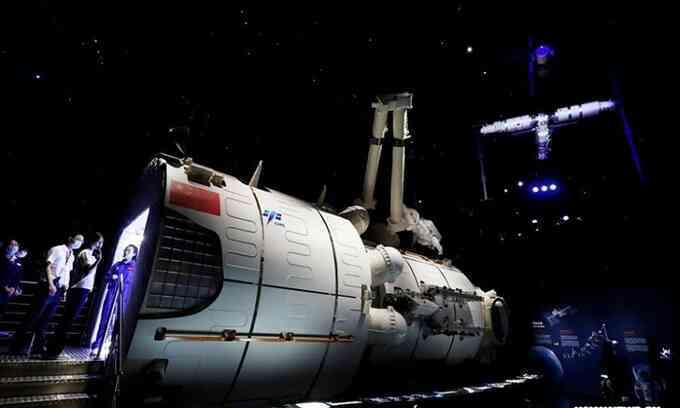 Trung Quốc tính xây tàu vũ trụ dài một kilomet