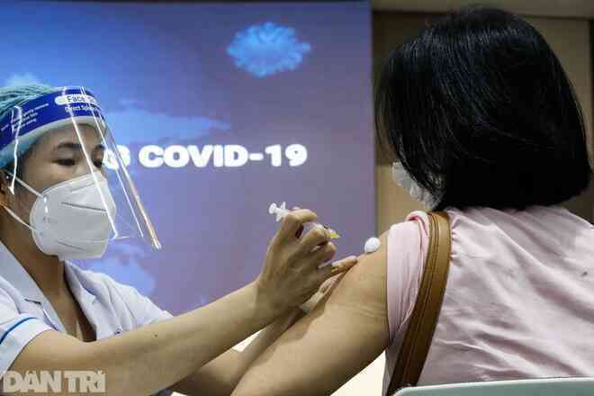 Bộ KH&CN: Ưu tiên nghiên cứu, chuyển giao CN sản xuất vắc xin Covid-19