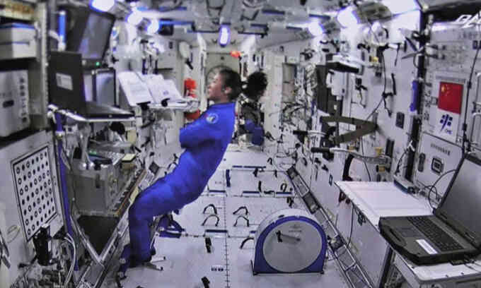 Người phụ nữ Trung Quốc đầu tiên sống trên không gian 100 ngày