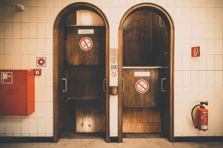 Lịch sử thang máy Paternoster - kiến trúc độc đáo hay cái bẫy "chết người"