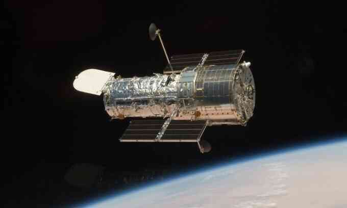 Tàu SpaceX có thể giúp kéo dài tuổi thọ kính Hubble