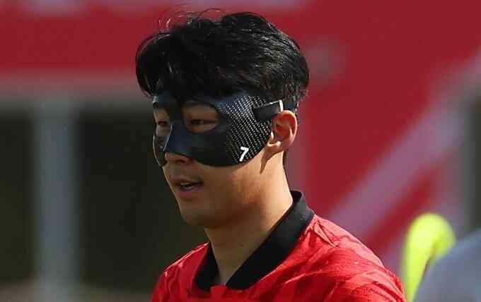 Bí mật chiếc mặt nạ Son Heung-min sử dụng ở World Cup 2022 - 2
