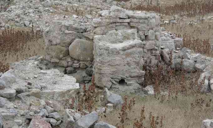 Thành phố Hy Lạp cổ đại phát lộ sau hạn hán