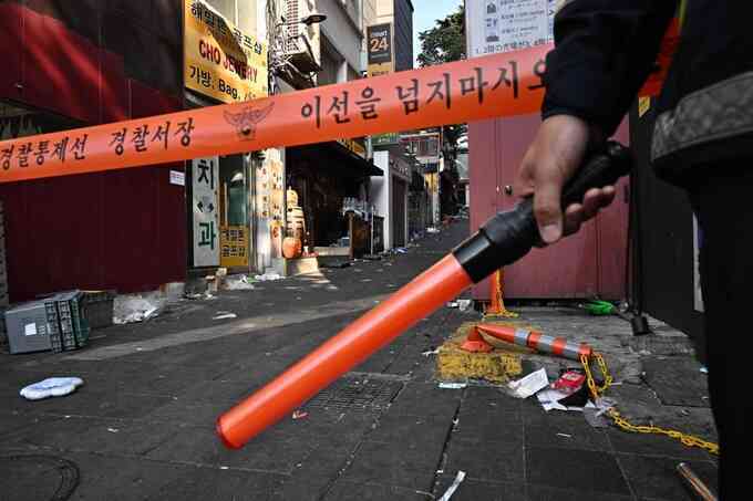 Hé lộ nguyên nhân thảm kịch giẫm đạp Itaewon dưới góc độ khoa học