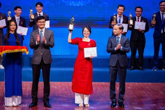 Tiến sĩ chế tạo vật liệu làm lành vết thương và xương khớp