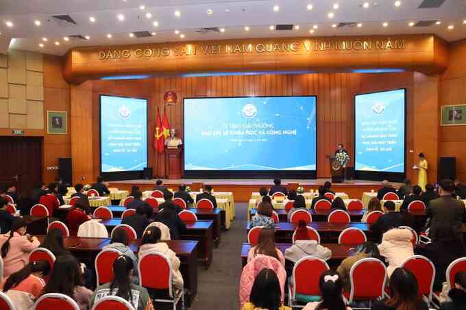 Trao thưởng Giải báo chí về khoa học và công nghệ năm 2021