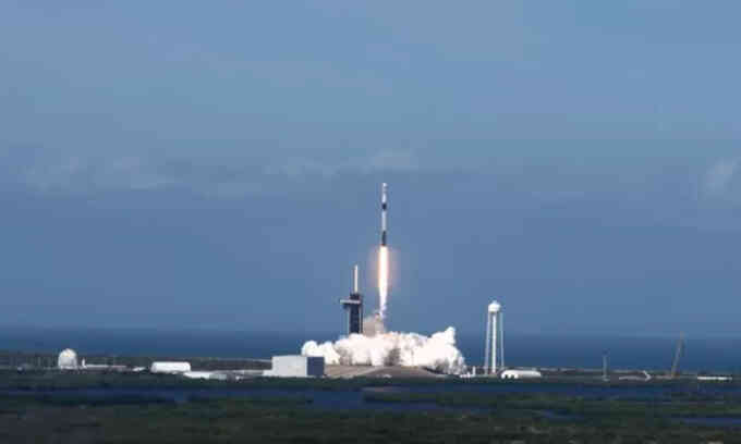 SpaceX triển khai ba sứ mệnh không gian trong 4 ngày