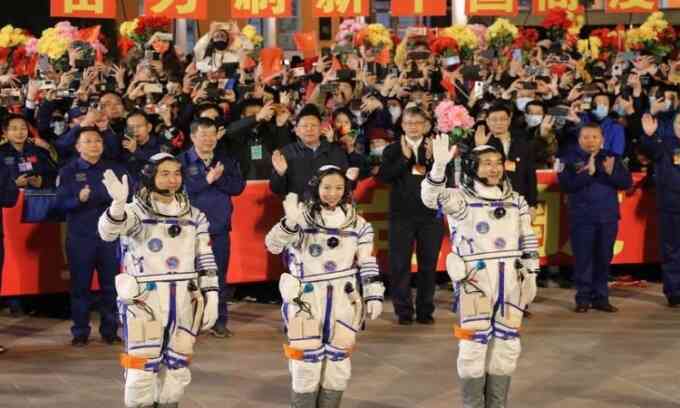 Phi hành gia Trung Quốc sắp trở về sau 6 tháng trong vũ trụ