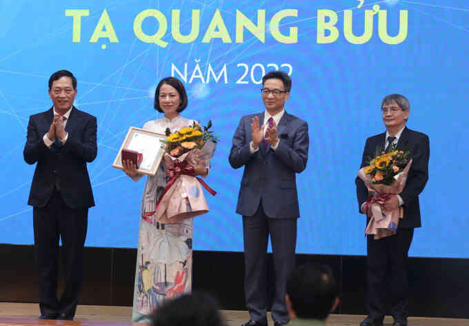 Vinh danh nhà khoa học giải Tạ Quang Bửu 2022