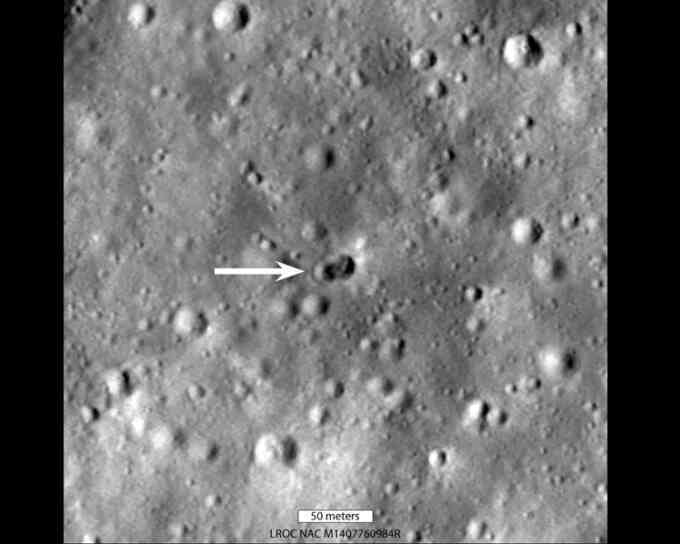 Phát hiện hố trũng do mảnh tên lửa bí ẩn đâm vào Mặt Trăng