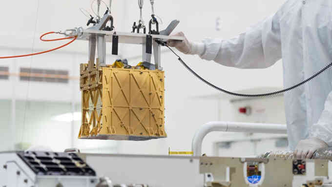 Robot NASA tạo ra oxy 7 lần trên sao Hỏa
