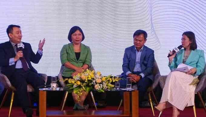 Doanh nghiệp bước qua 