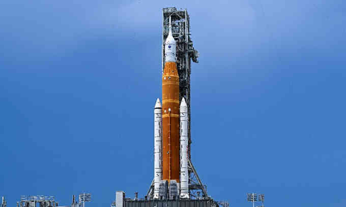 NASA hoãn phóng nhiệm vụ Mặt Trăng Artemis 1 do bão