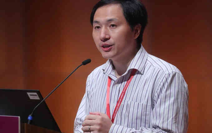 Nhà khoa học Trung Quốc vừa ra tù kêu gọi tiền để tổng hợp ADN