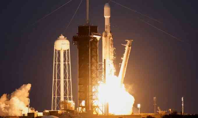 Tên lửa mạnh nhất của SpaceX hoạt động trở lại