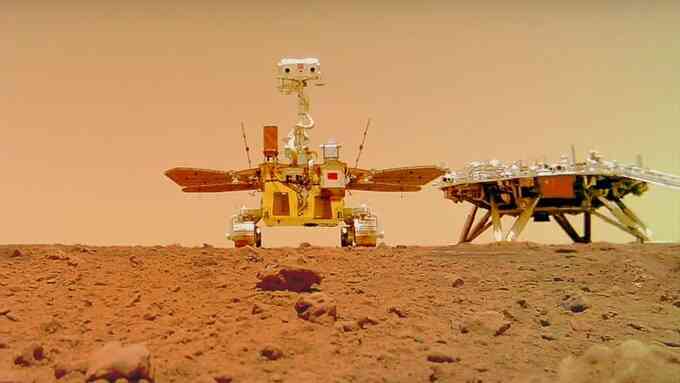 Tàu tự hành của Trung Quốc phát hiện bí ẩn dưới bề mặt Sao Hỏa