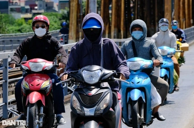 30 giây để biến món đồ này thành "điều hòa mini" chống nóng hiệu quả