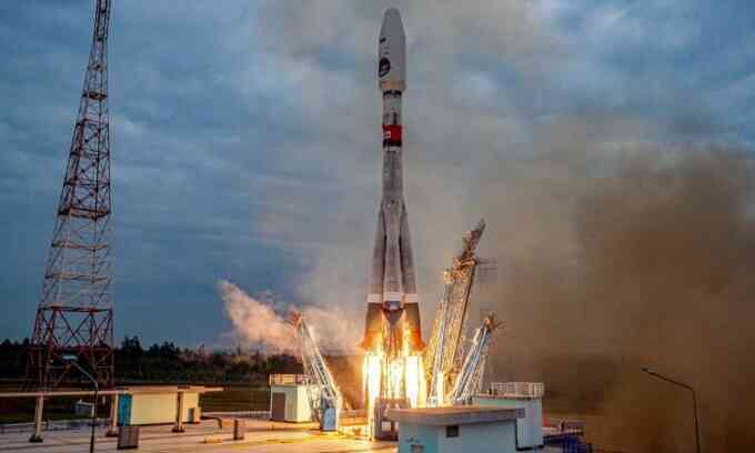 Tàu Mặt Trăng của Nga gặp tình huống khẩn cấp trên quỹ đạo