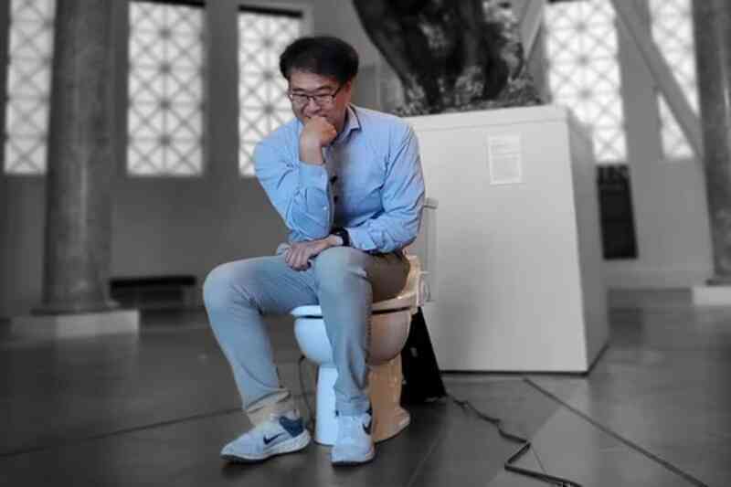 Bồn cầu thông minh và loạt nghiên cứu độc lạ giành giải Ig Nobel