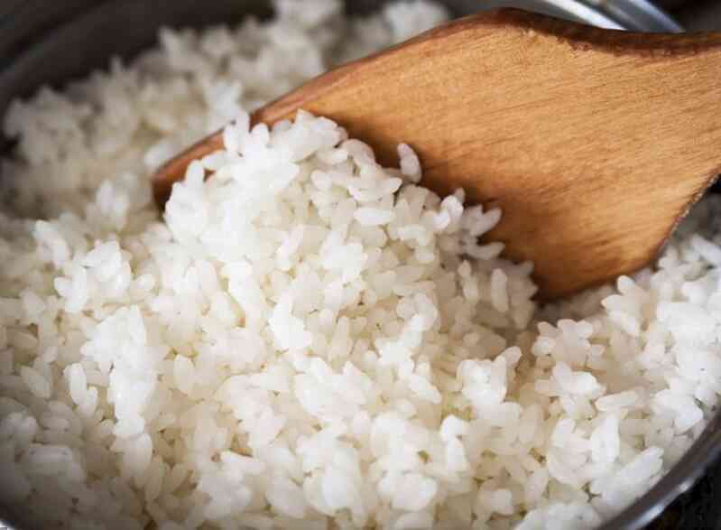 Vì sao vẫn nên vo gạo trước khi nấu hay hạn chế ăn cơm nguội? - 4