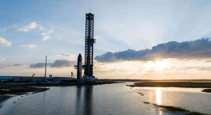 Starship đến bệ phóng sẵn sàng chuyến thử nghiệm thứ sáu