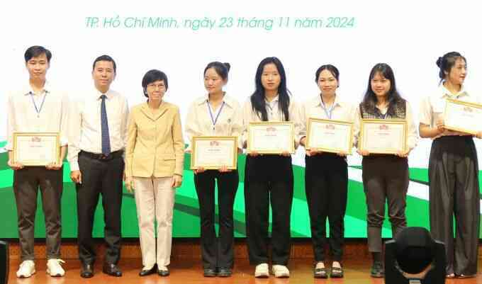 Hai sản phẩm của sinh viên thắng giải công nghệ sau thu hoạch
