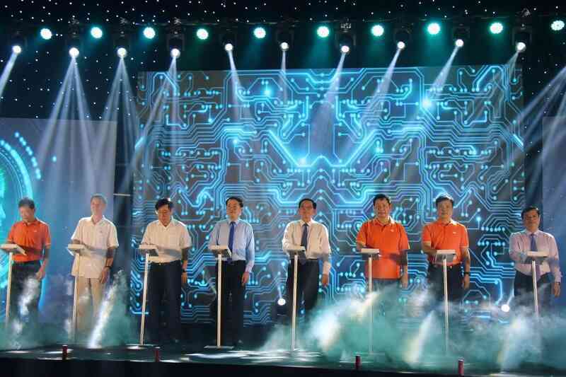 Khoa học, công nghệ giúp dự báo, phòng ngừa sâu bệnh trên cây trồng - 2