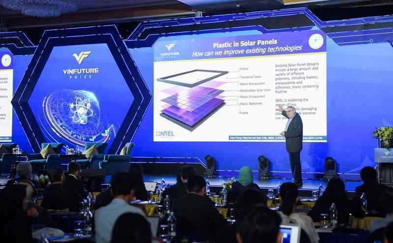 Nhà khoa học VinFuture nghiên cứu dùng AI chế tạo vật liệu nhựa có khả năng tuần hoàn - 2