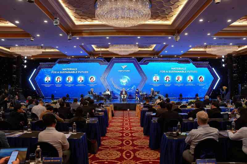 Nhà khoa học VinFuture nghiên cứu dùng AI chế tạo vật liệu nhựa có khả năng tuần hoàn - 5