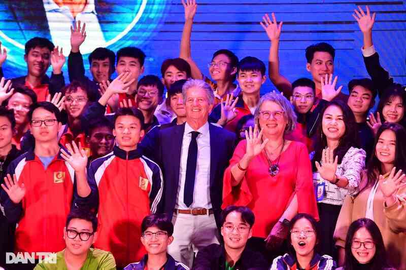 VinFuture 2024: Cha đẻ pin mặt trời nói về tương lai của năng lượng xanh - 3