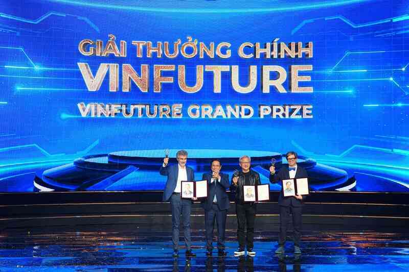 Hội đồng Giải thưởng VinFuture nói về quyết định vinh danh CEO Nvidia