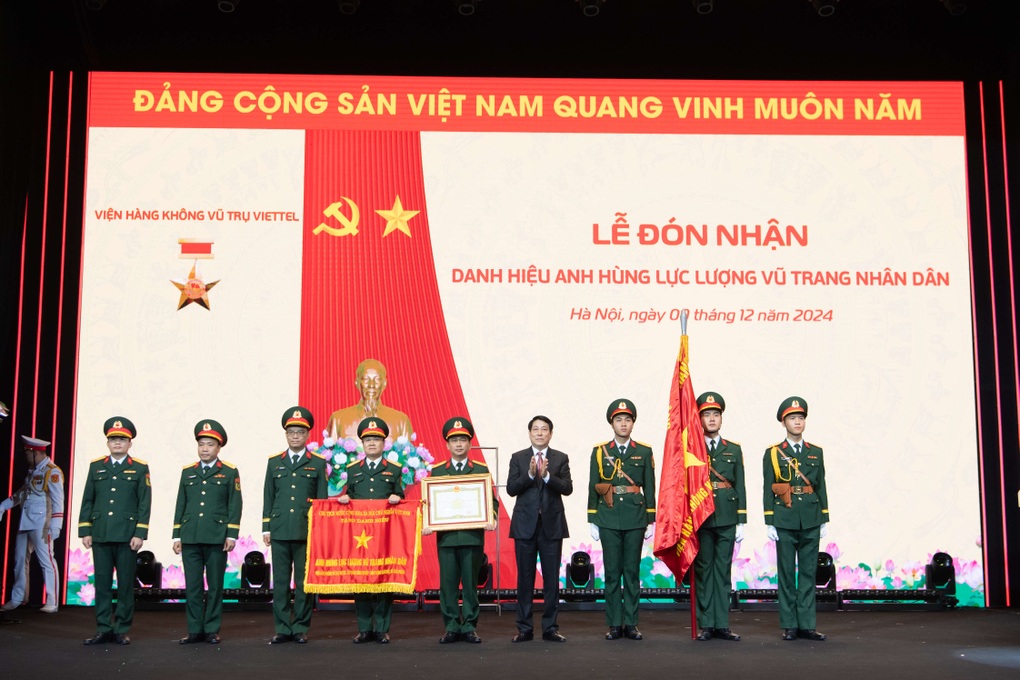 Viện Hàng không Vũ trụ Viettel đón nhận danh hiệu cao quý