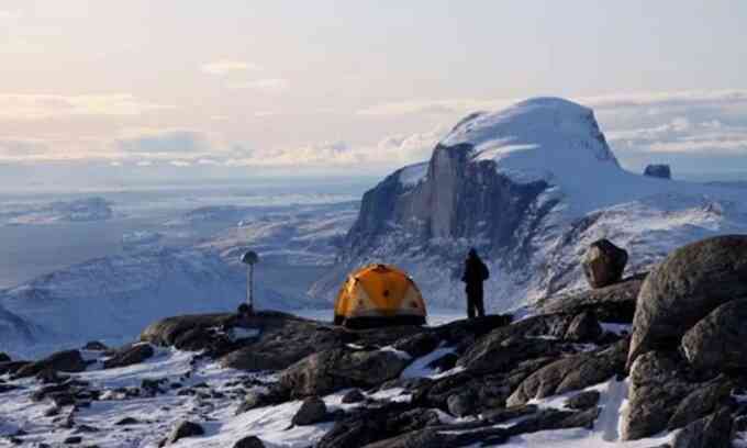 Greenland nhô cao lên do mất quá nhiều băng