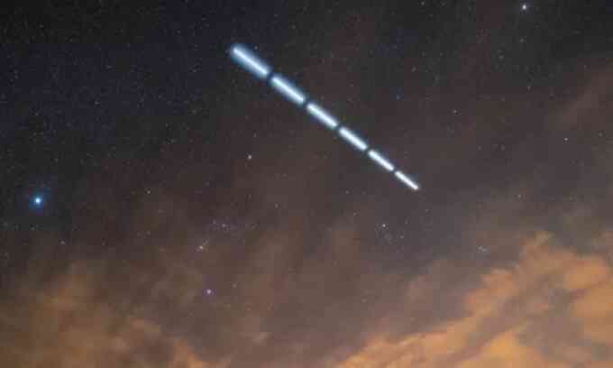 Tên lửa SpaceX tạo ra dấu gạch nối kỳ lạ trên bầu trời