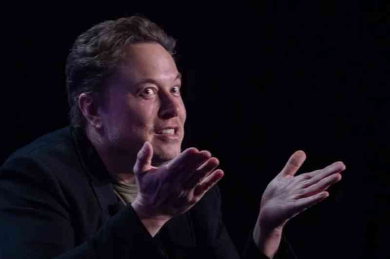 Elon Musk nói về khả năng người ngoài hành tinh đang ở trên Trái Đất