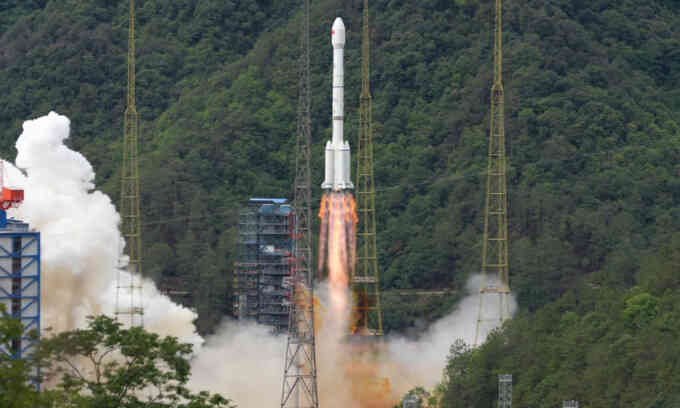Trung Quốc phóng vệ tinh cạnh tranh với Starlink của SpaceX