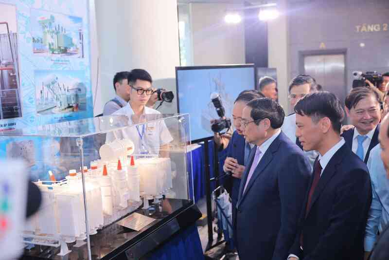 Thủ tướng kêu gọi thế hệ trẻ góp sức cho sự nghiệp KHCN - 2