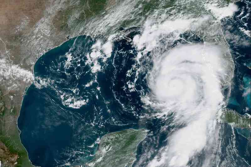 NOAA đưa cảnh báo đáng sợ về mùa bão 2024