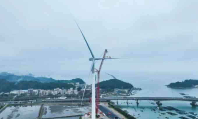 Trung Quốc lắp turbine gió 18 MW đầu tiên trên thế giới
