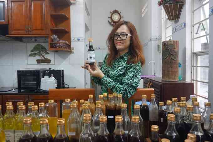Làm xì dầu từ bã lạc