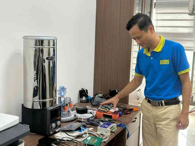 Kỹ sư Việt chế tạo hệ thống quan trắc giá bằng ⅔ nhập khẩu