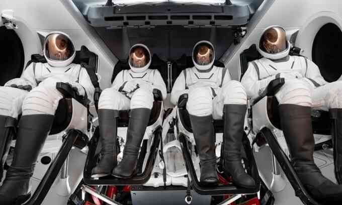 SpaceX chuẩn bị cho chuyến đi bộ không gian tư nhân đầu tiên