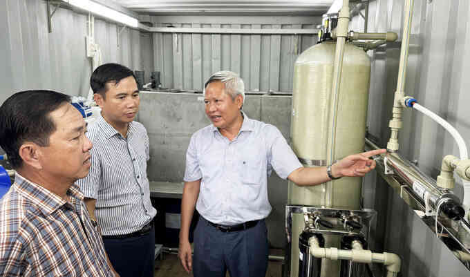 Đưa công nghệ lọc nước nhiễm phèn, mặn về miền Tây